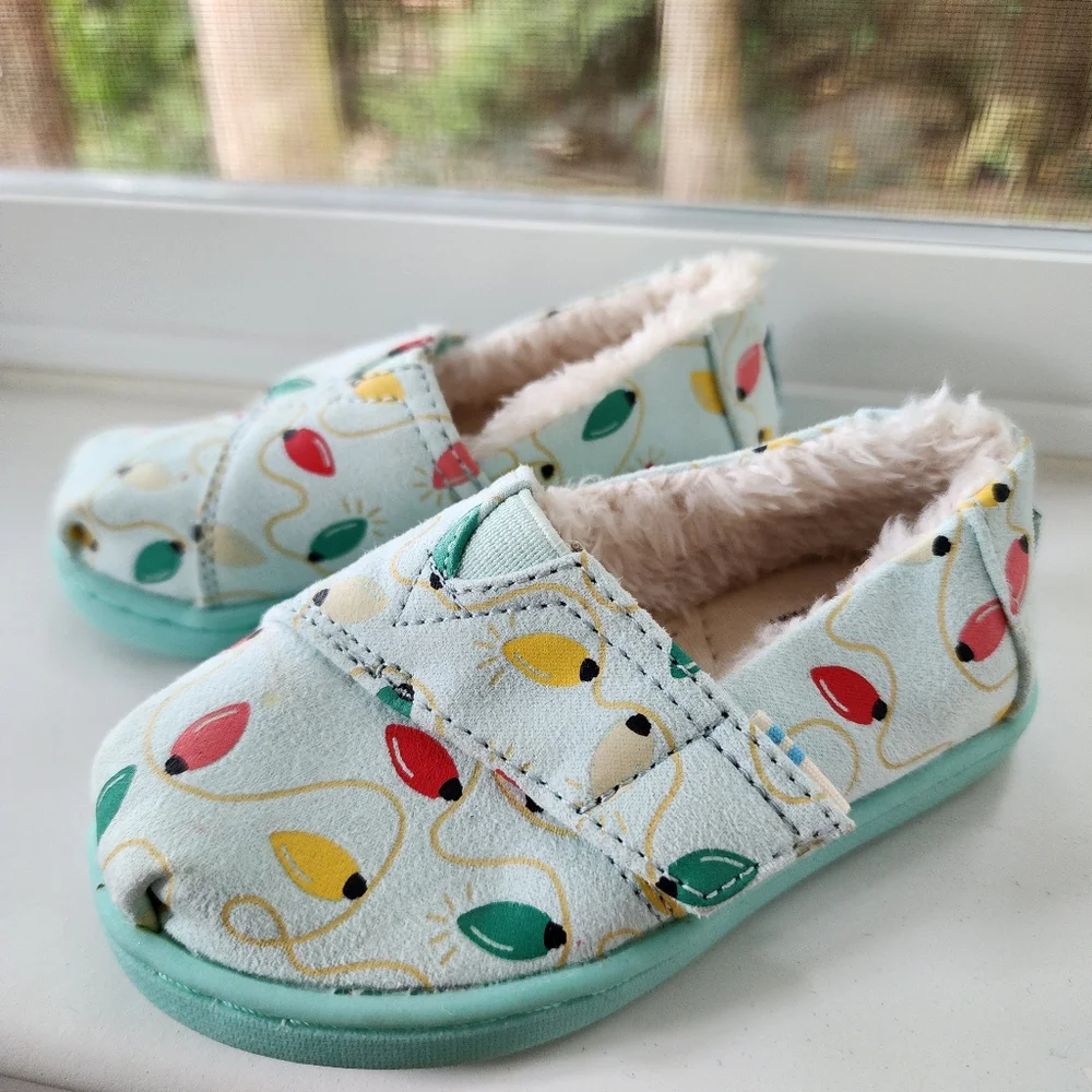 TOMs Kids Toddlers Christmas Lights Patterned Lined Slippers Size 5T